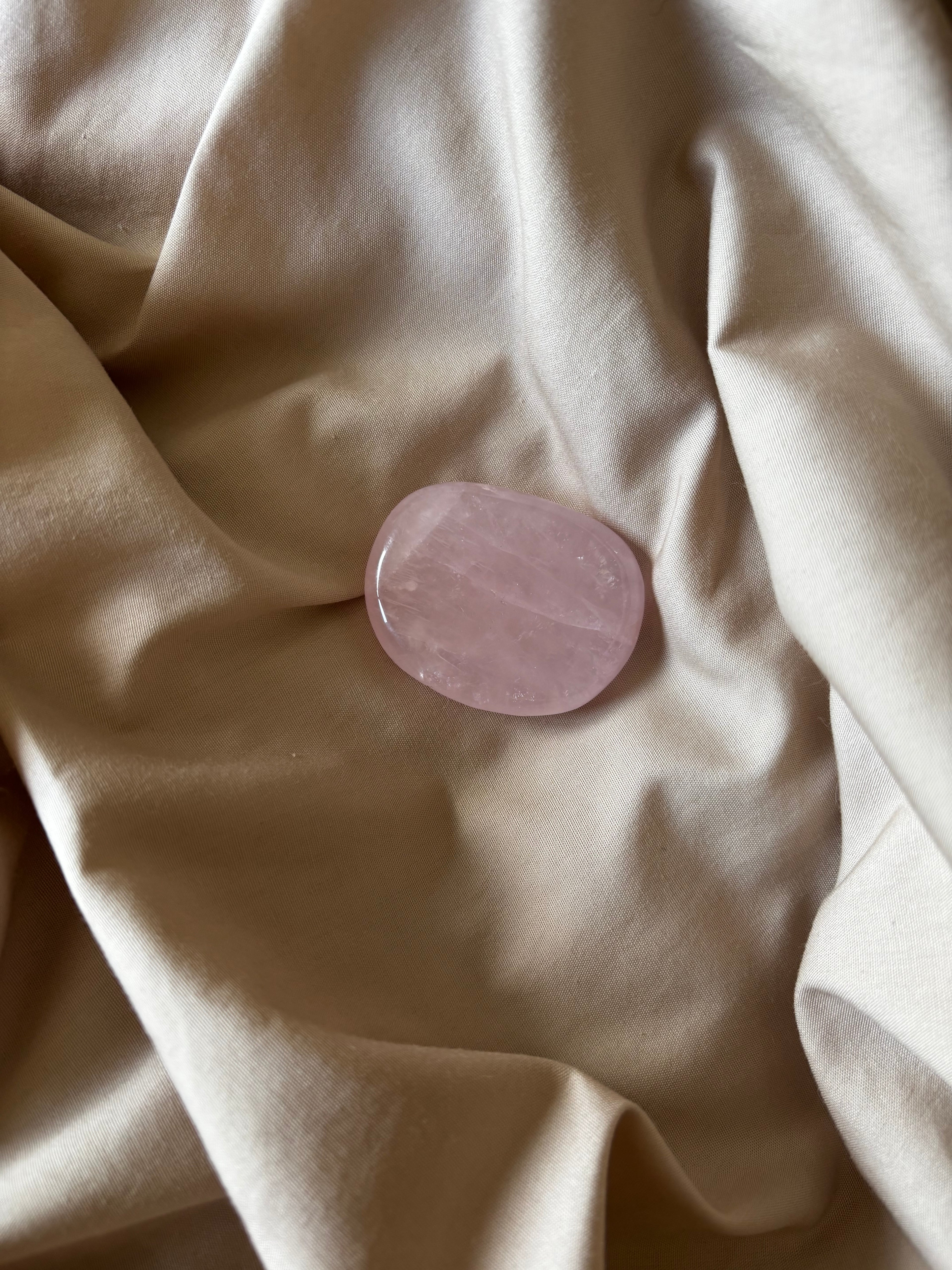 Quartz Rose - Galet (4,5 cm)