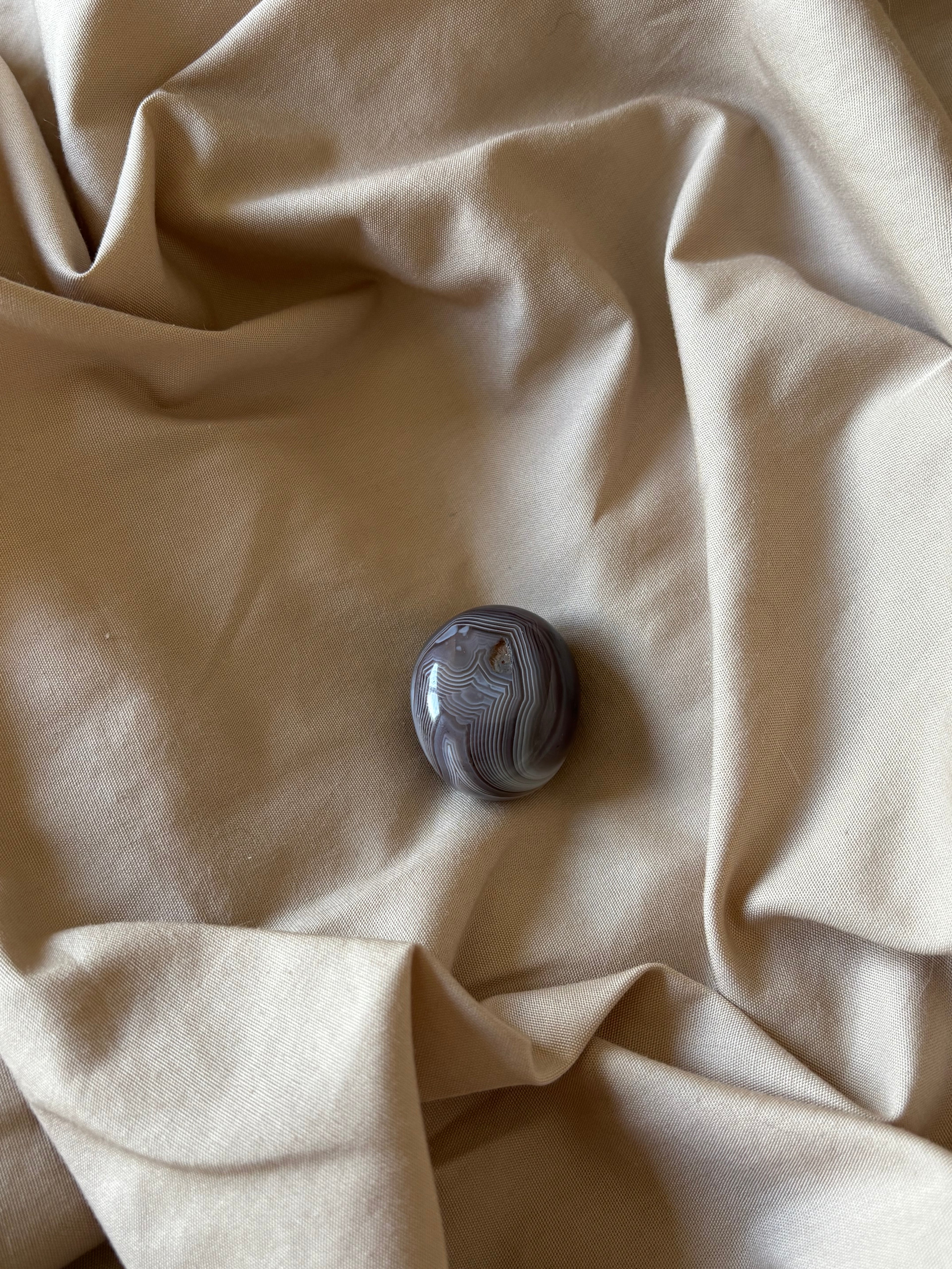 Agate du Botswana – Pierre roulée (2,5 cm)