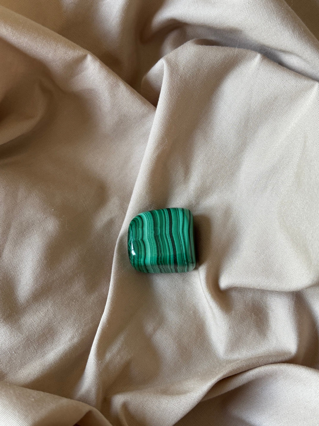 Malachite – Pierre roulée (2 cm)
