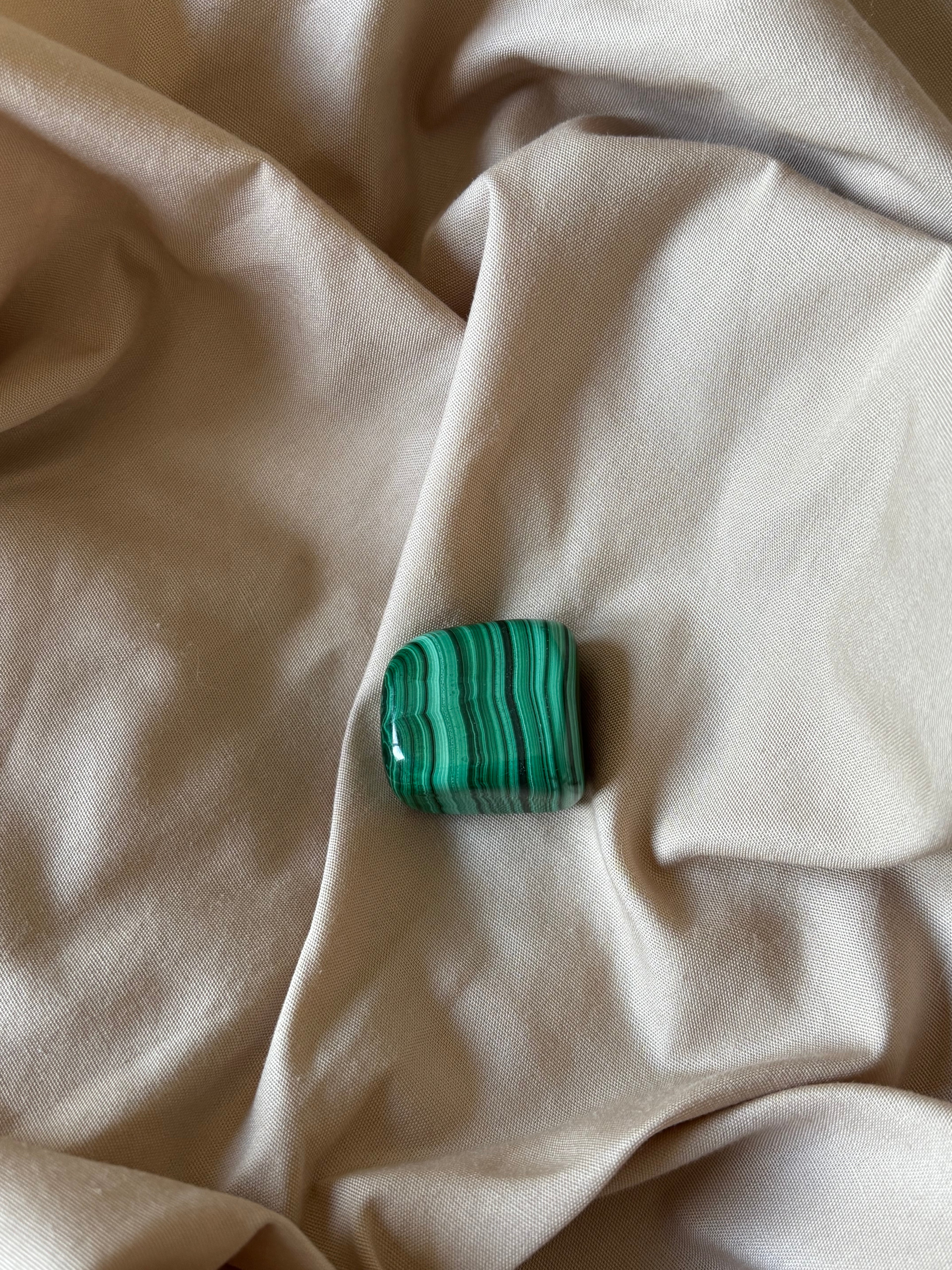 Malachite – Pierre roulée (2 cm)