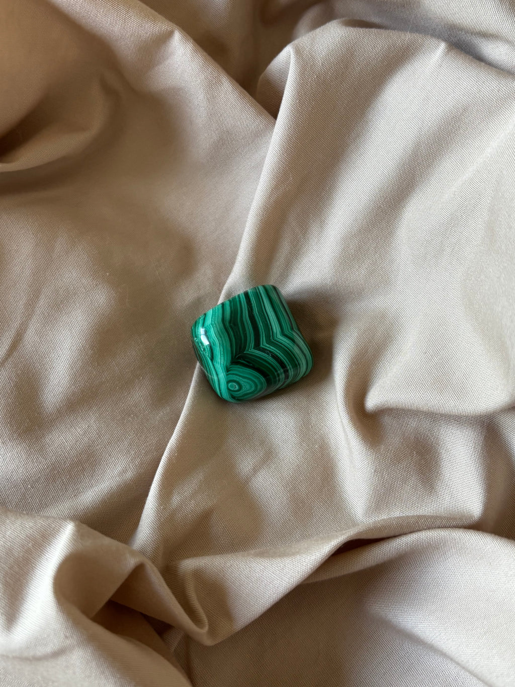 Malachite – Pierre roulée (2 cm)