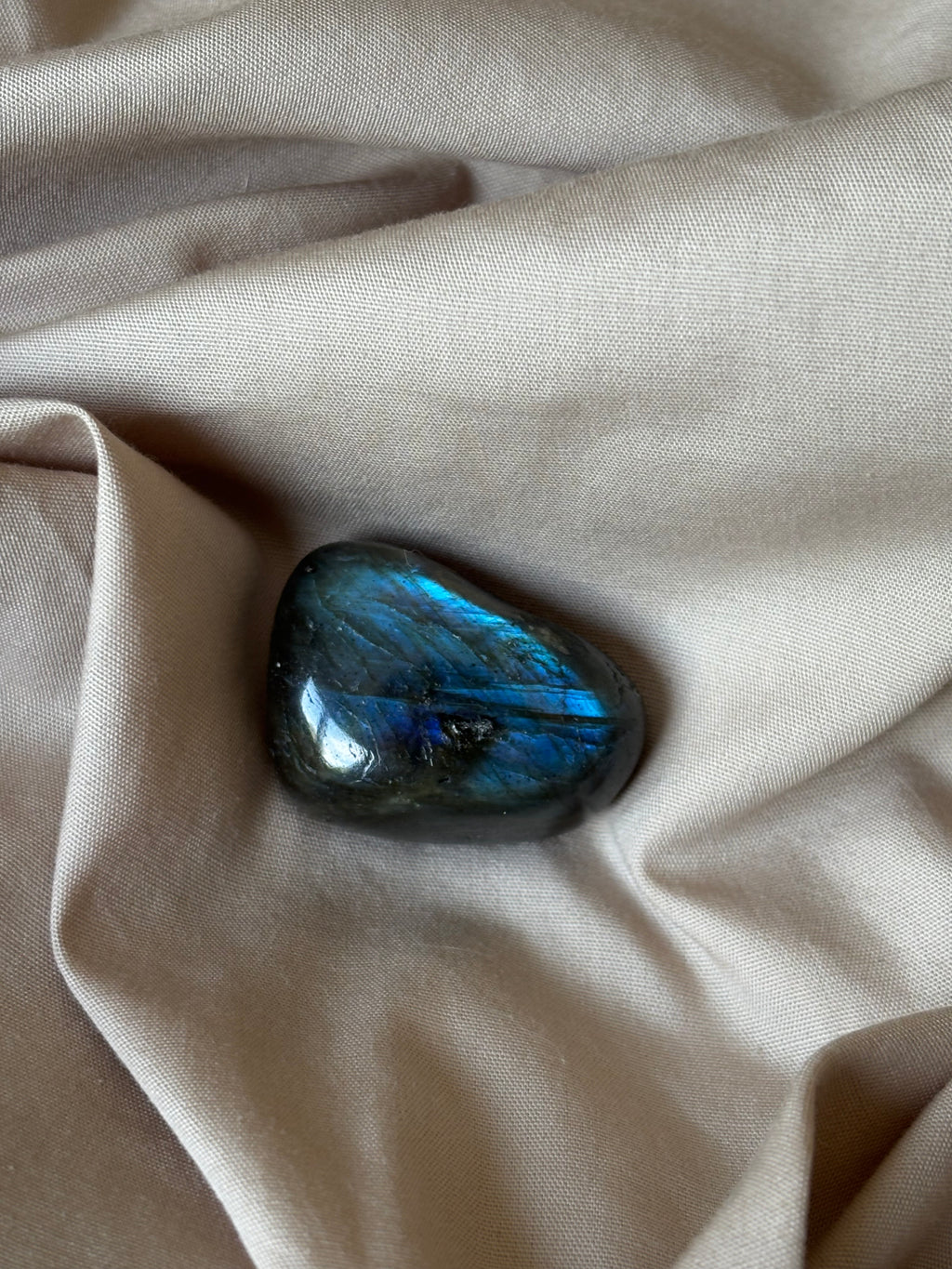 Labradorite – Pierre roulée (2,5 cm)