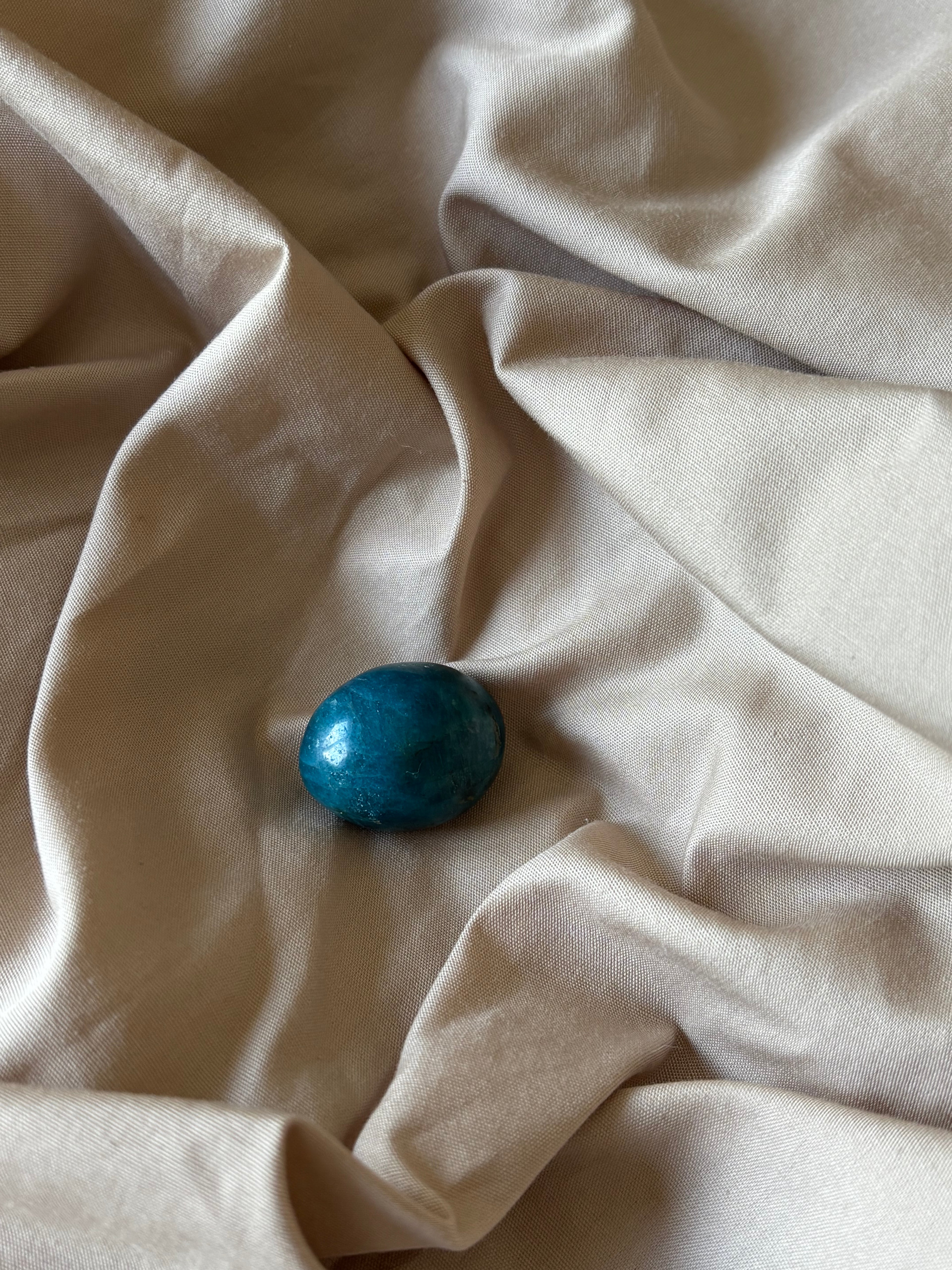 Apatite bleue – Pierre roulée (2,5 cm)