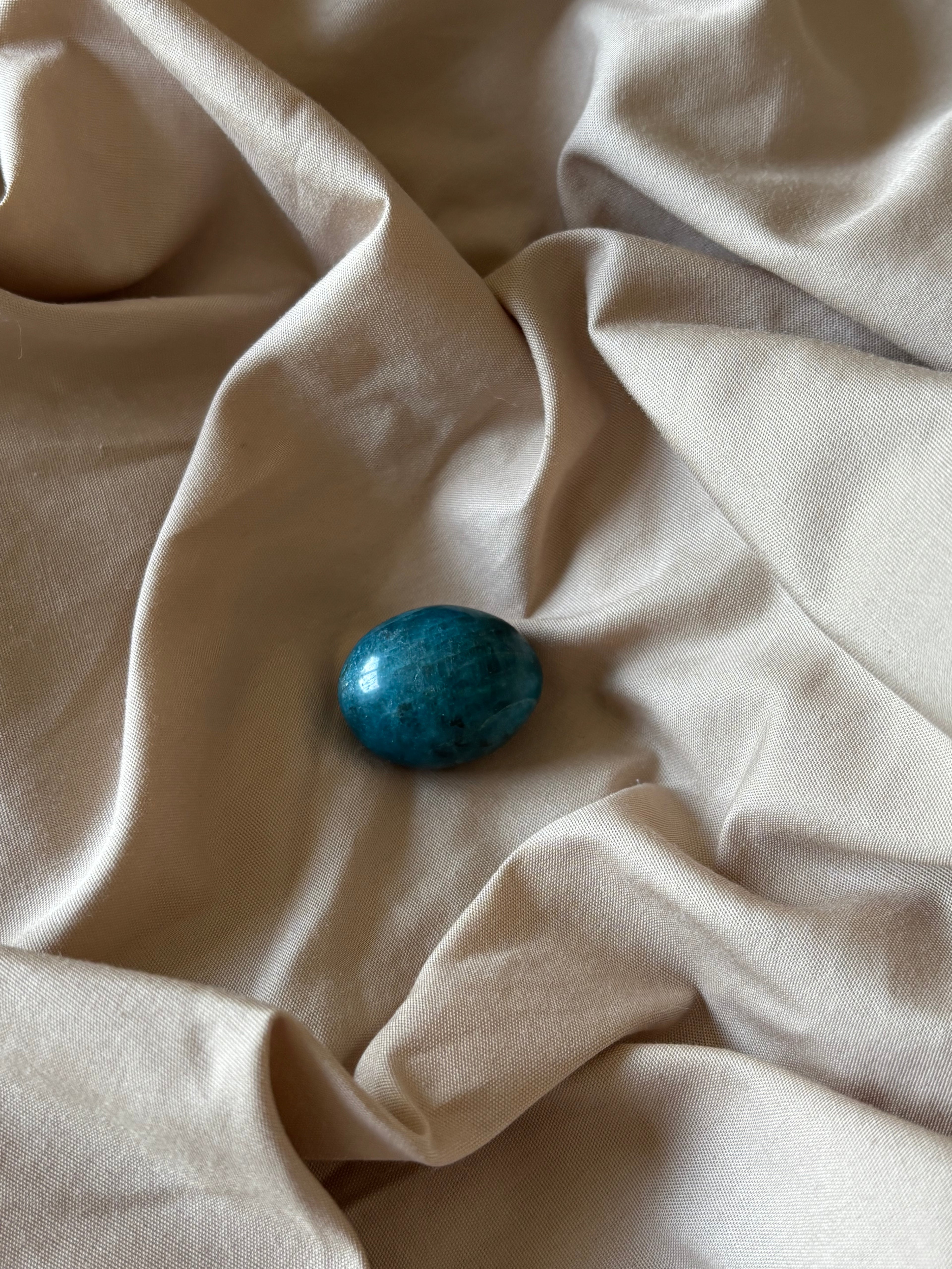 Apatite bleue – Pierre roulée (2,5 cm)