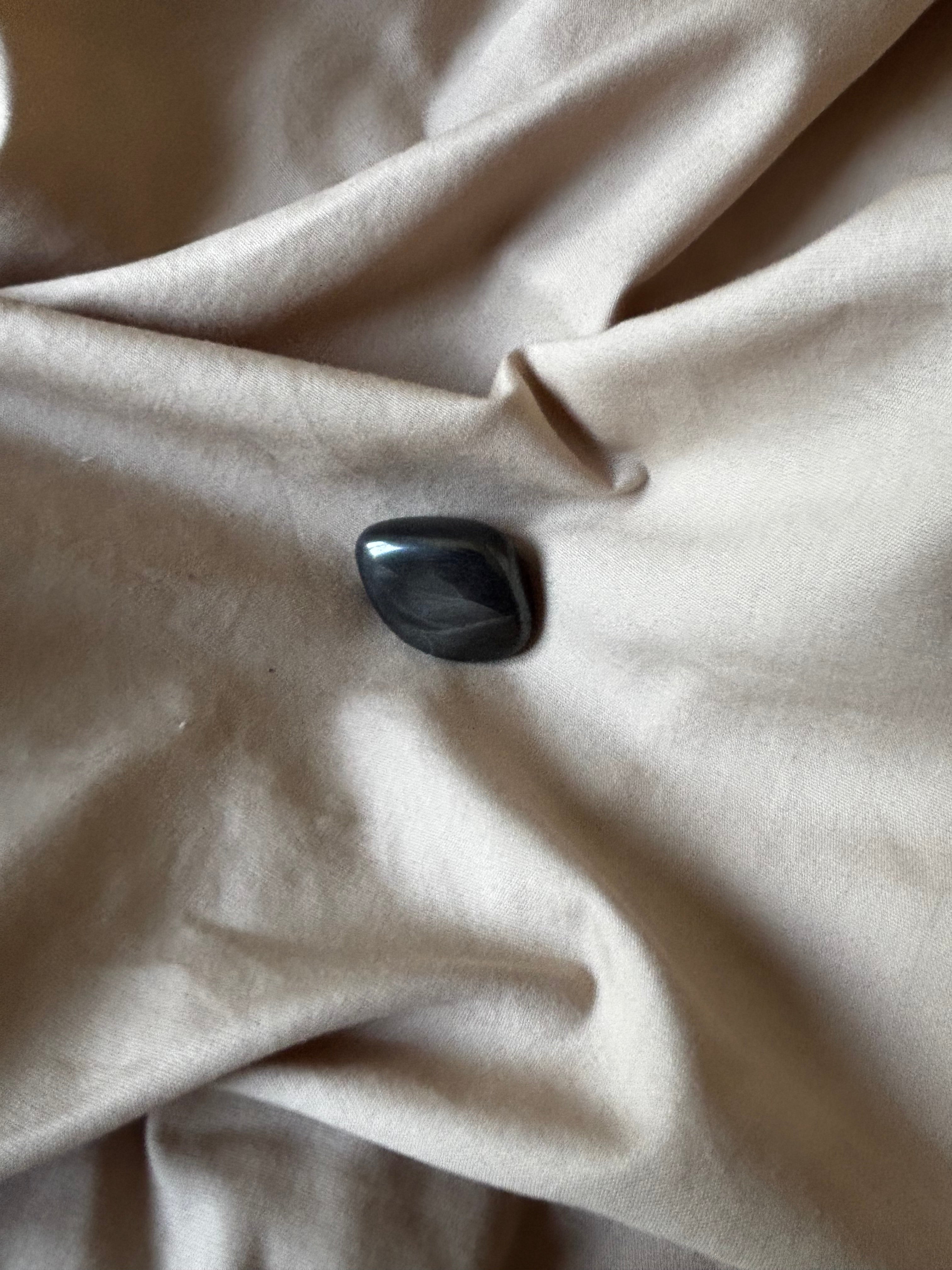 Hématite – Pierre roulée (2,5 cm)