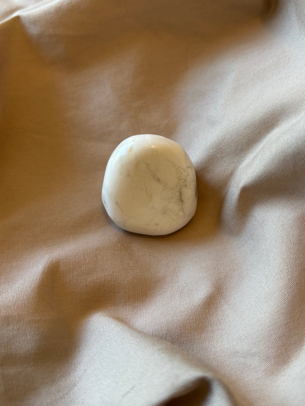 Howlite – Pierre roulée naturelle
